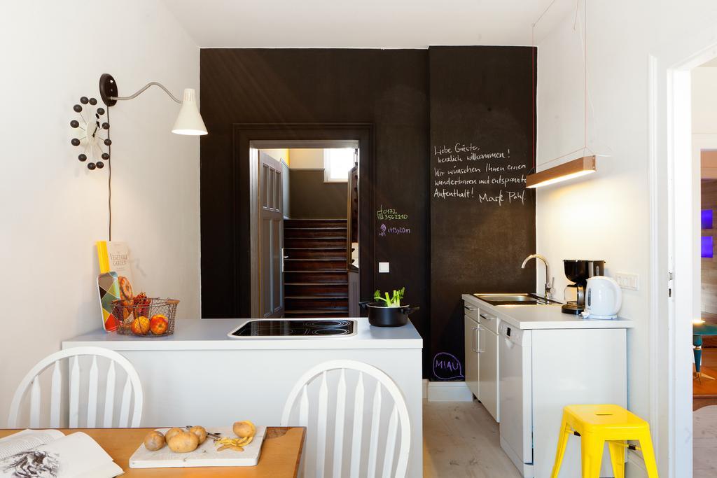 Design Apartments "Hier War Goethe Nie" Weimar  Oda fotoğraf